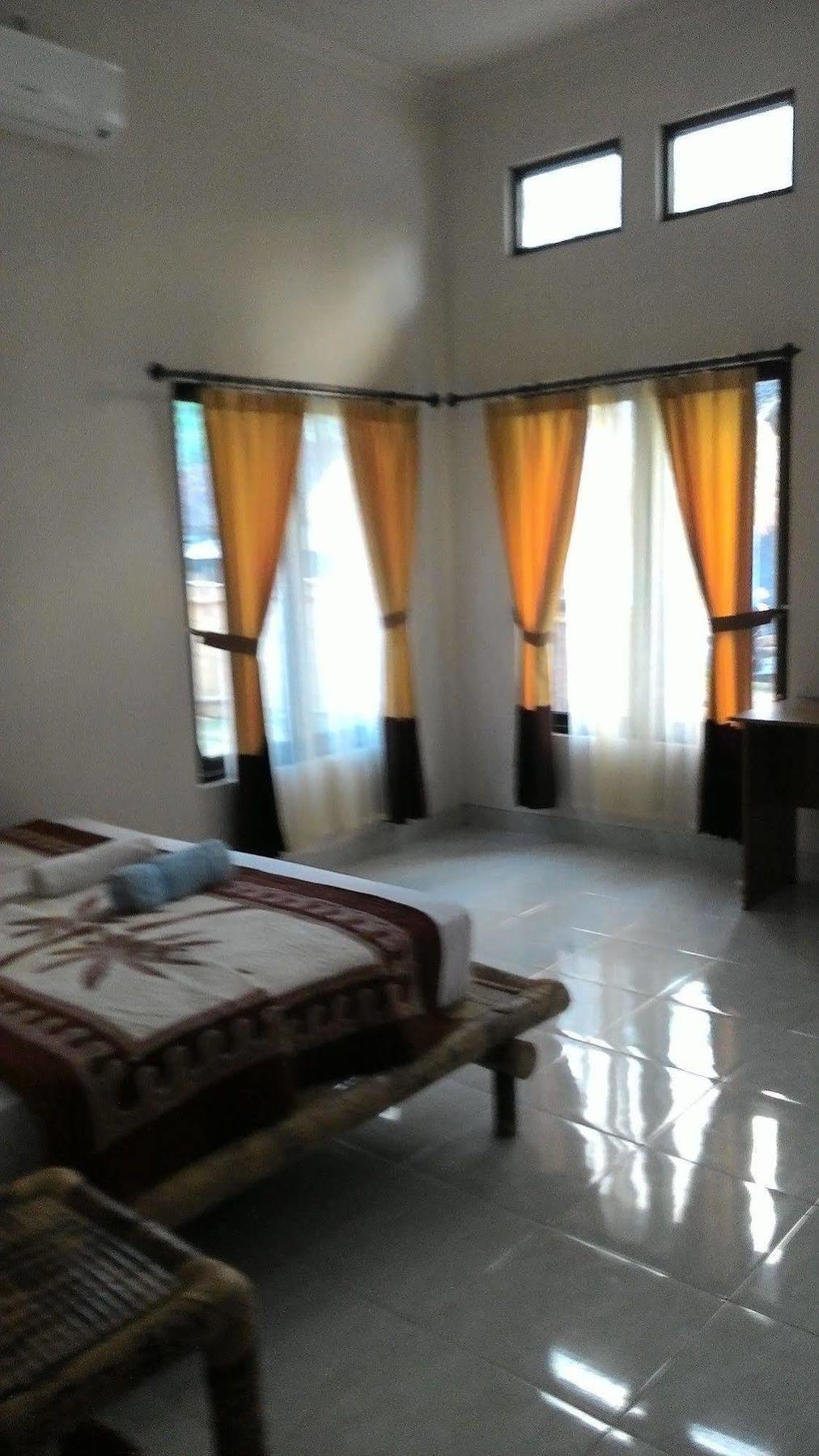 Krisna Home Stay Lombok Exterior foto